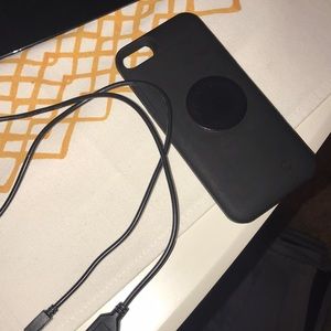 Mophie Charging Case with pop socket and cord
